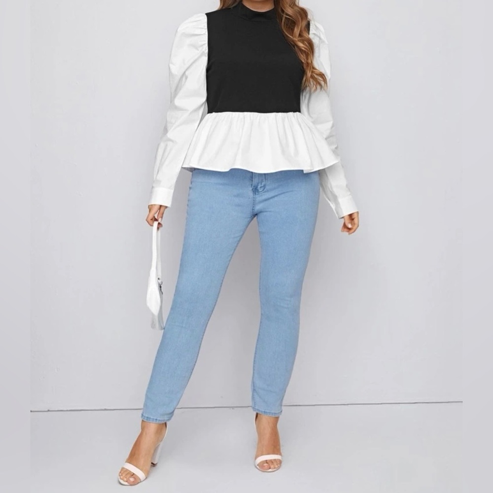 ‘SHEIN Curve Ruffle Hem Top’ 🔥 - Picture 2 of 7